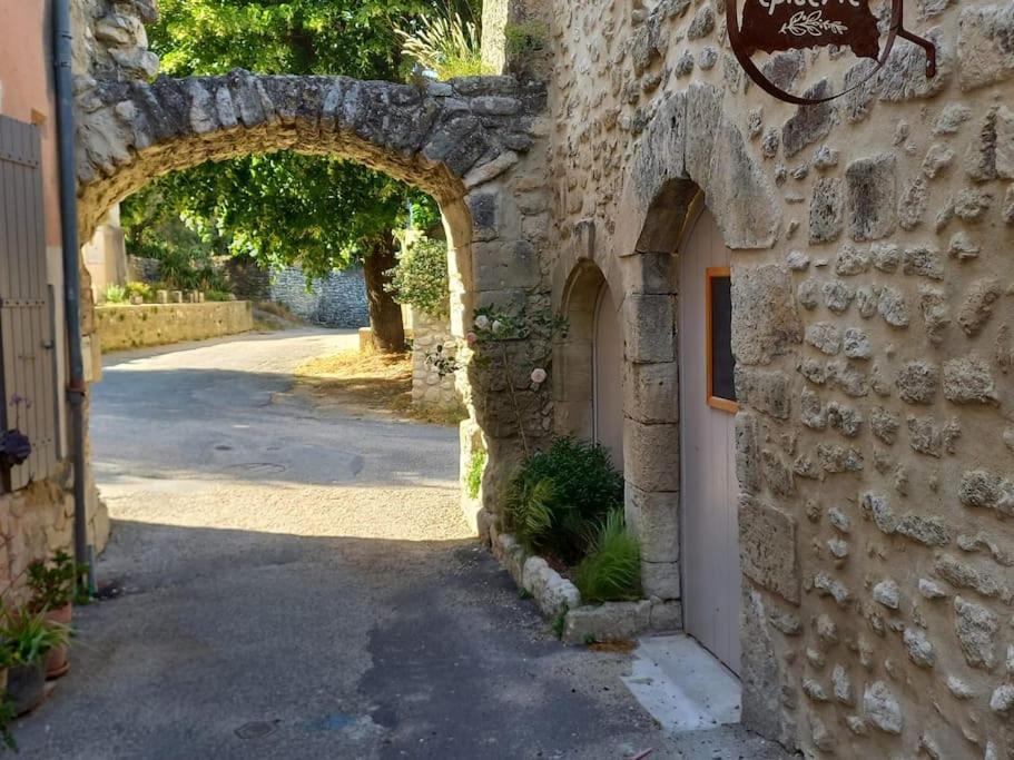 Le Clos Du Rempart - 2 A 4 Pers. Saint-Restitut 외부 사진