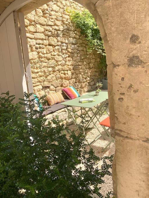 Le Clos Du Rempart - 2 A 4 Pers. Saint-Restitut 외부 사진
